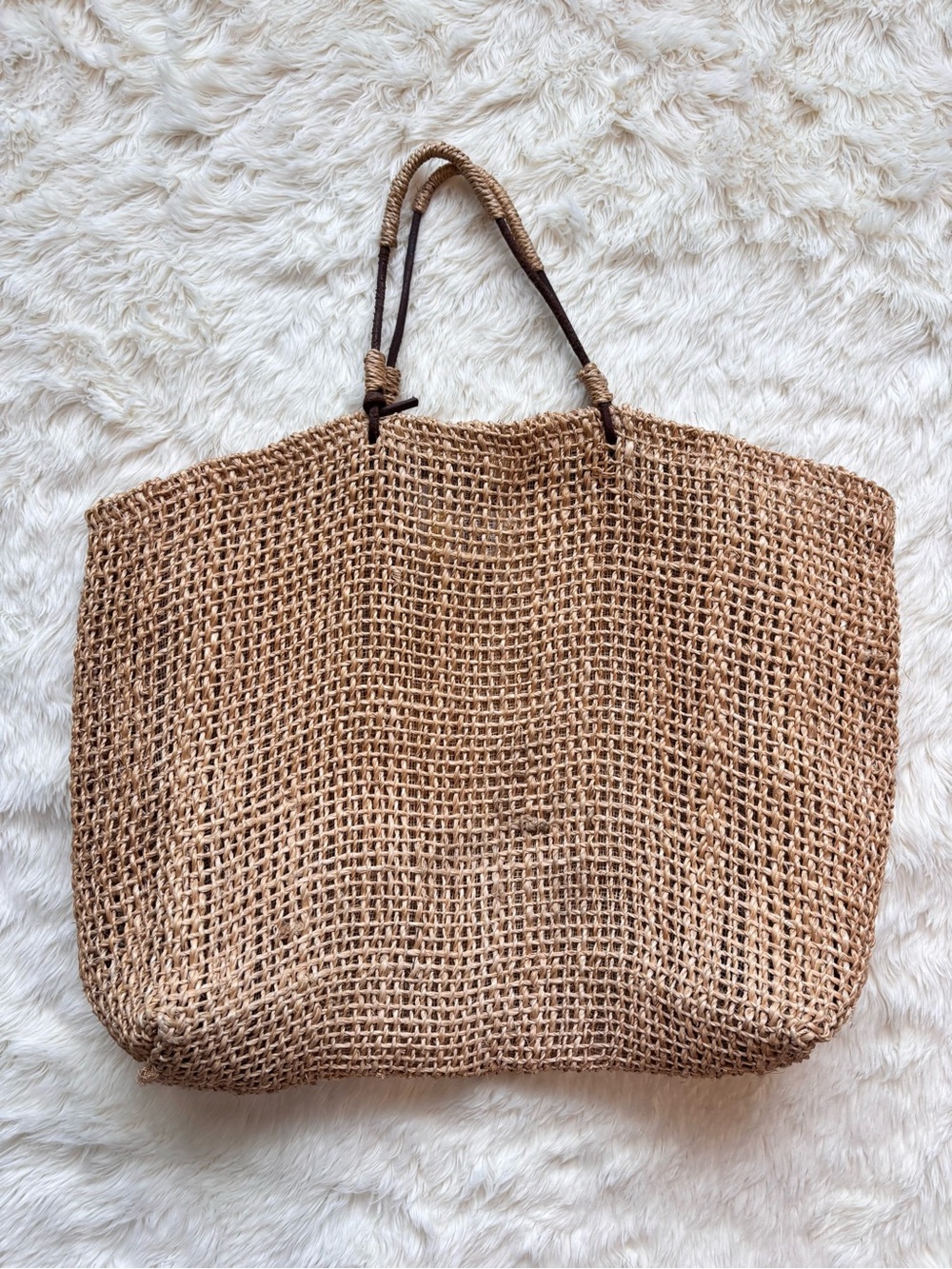 Woven Abaca Straw Tote Bag With Leather Handles in Natural Brown Summer Beach